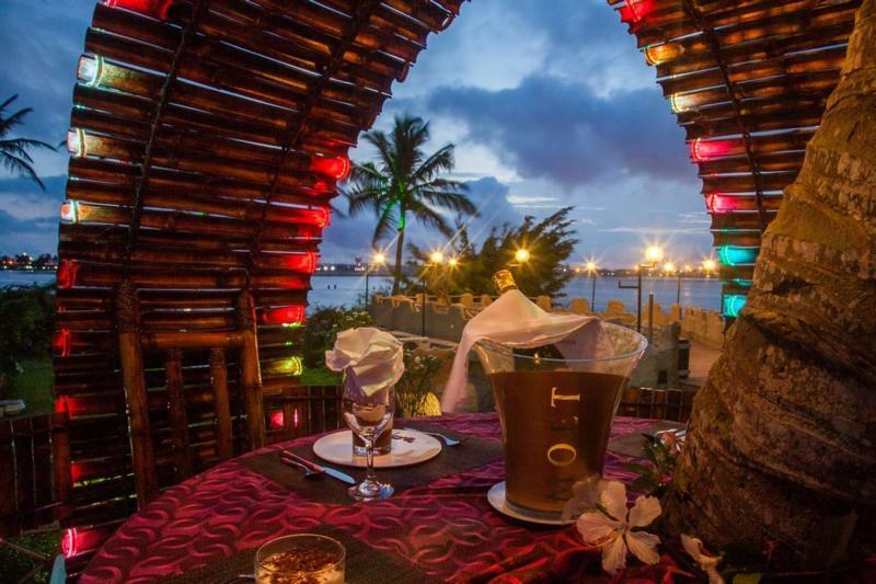 Le Wafou Hotell Abidjan Eksteriør bilde